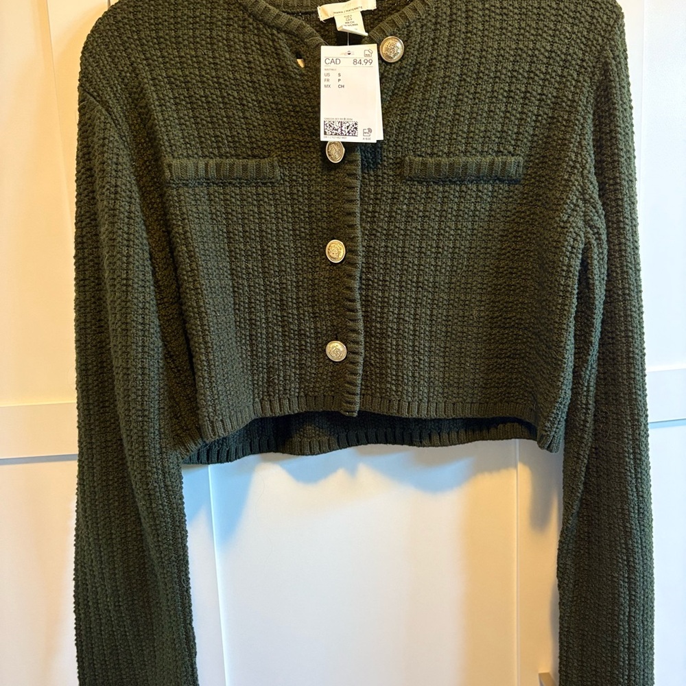 Elegant Olive Green Button-Up Cardigan